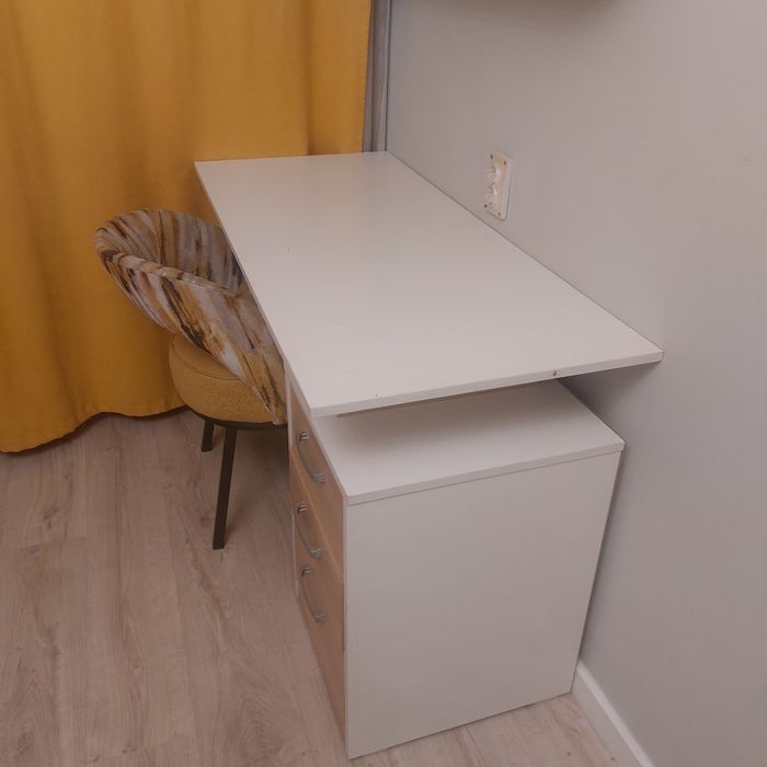 Стол и кресло Алматы