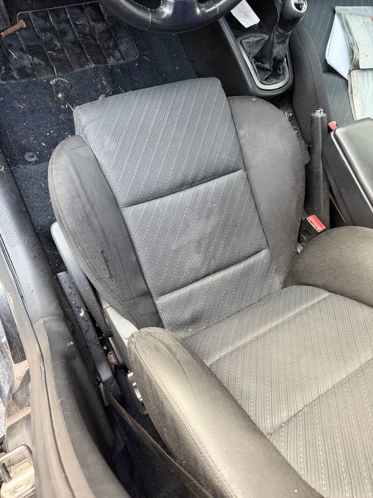 Продава се на Части сеат леон 1.9 150кс арл