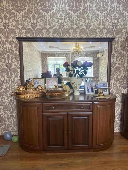 Мебель Горька Сервант