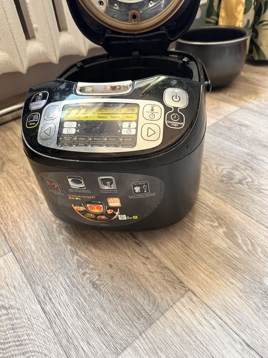 Продам мультиварку Tefal