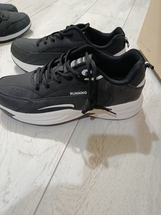 65 лева двата чифта!