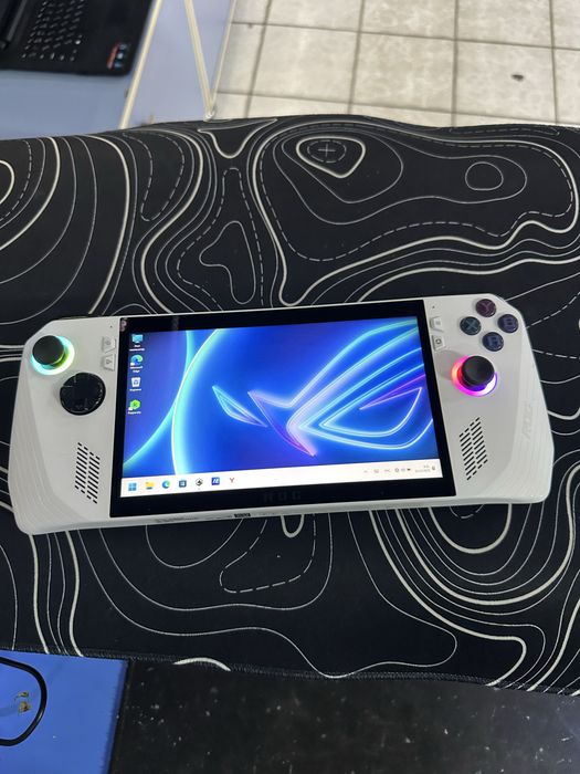 Игровая Приставка Asus ROG RC71L как новый в идеальном состоянит