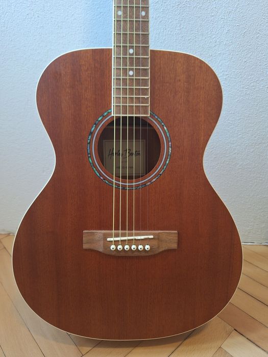 Chitara acustica Harley Benton - set complet