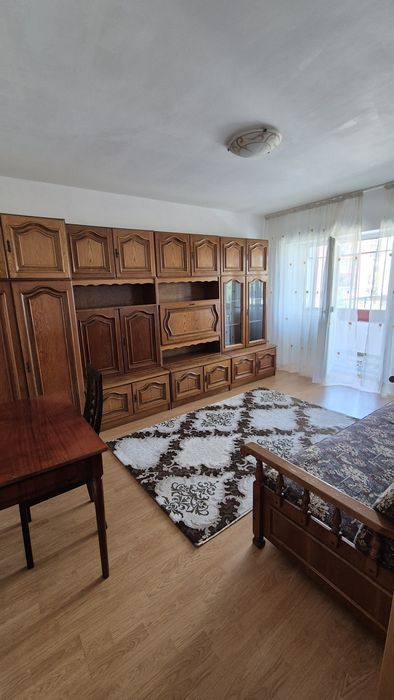 Apartament cu 3 camere zona între lacuri