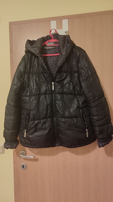 Продава дамски якета