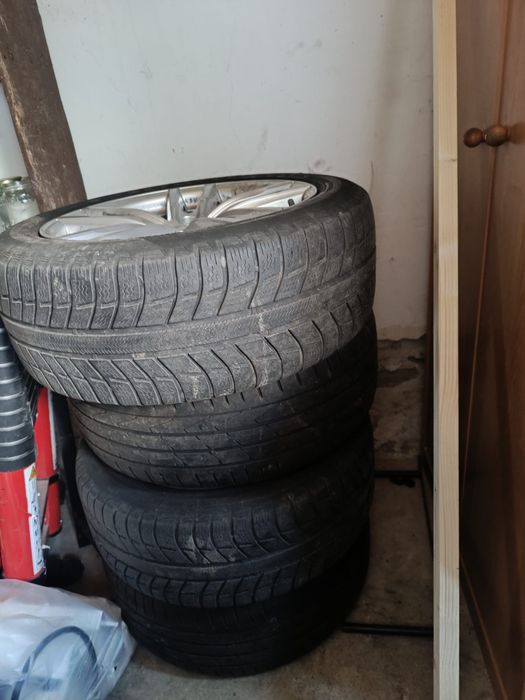 Vând genti  225/50R17+ cauciucuri Mercedes