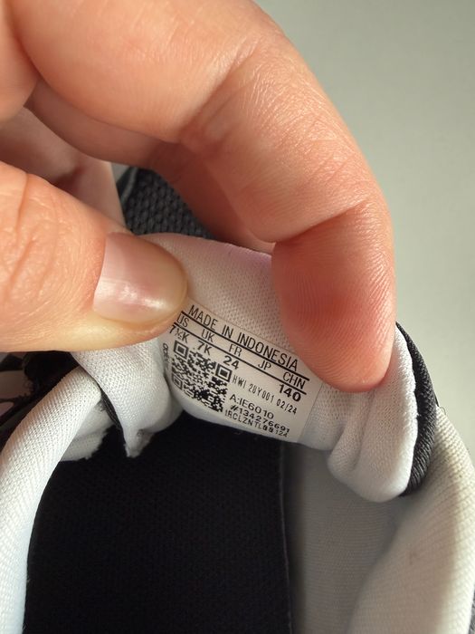 Adidași Adidas nr 24