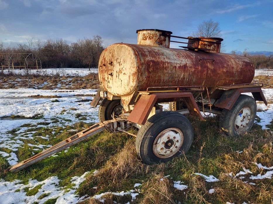 Vând Cisternă 3600 litri