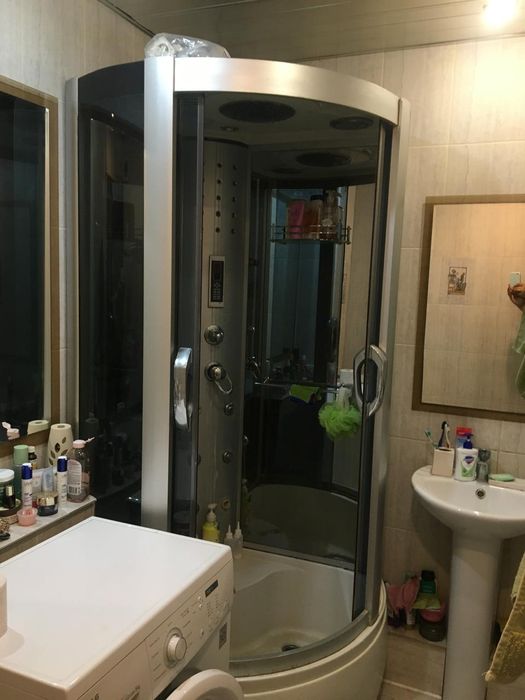 Продам 3ком квартиру район Достык Молл.