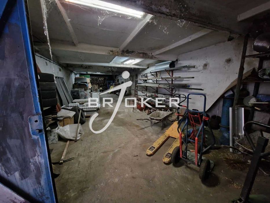 Продава се Промишлена сграда в Кърджали, Център - 1092 кв.м за 1000 €/кв.м - Снимка #21