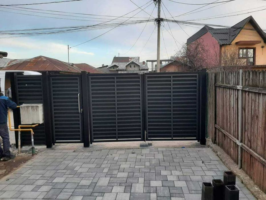 Garduri si porti din panouri stil jaluzele si alte modele disponibile