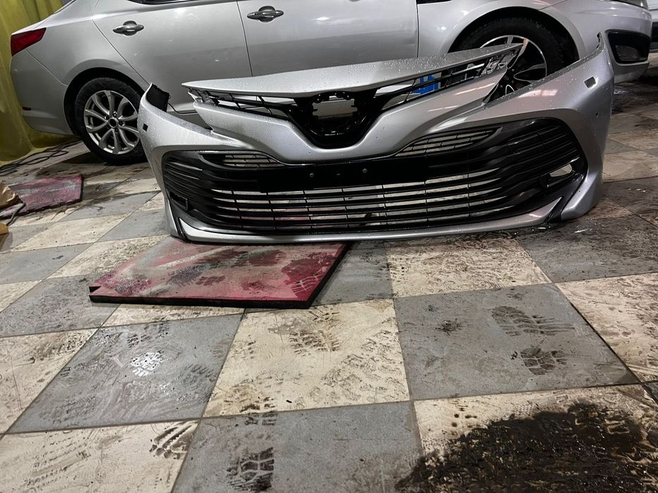 Бампер Тойота камри 70