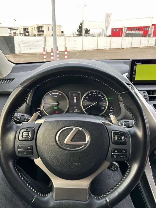 Lexus NX 300H   71.300 km