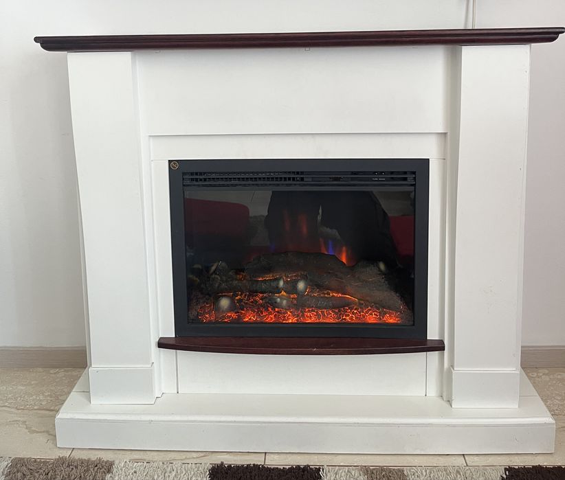 Șemineu electric modern – Căldură instant & design elegant!