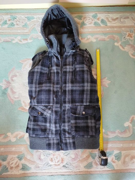 Мъжко зимно яке с качулка и вълнени ръкави