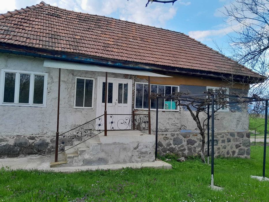 Casă + teren de vânzare în Brad, Hunedoara – proprietar