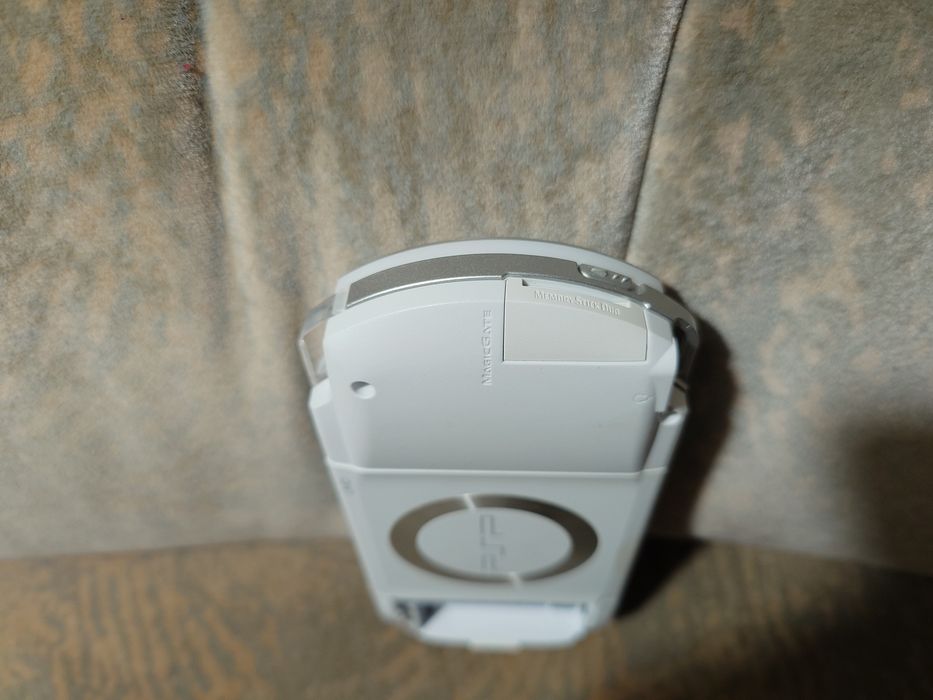 Consola portabila Sony PSP 1000 PHAT WHITE JAPONIA