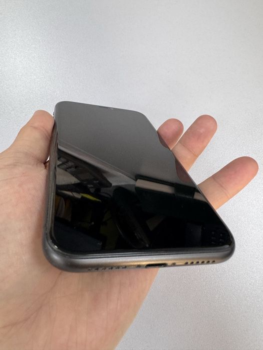 Iphone 11, 64gb, black с коробкой