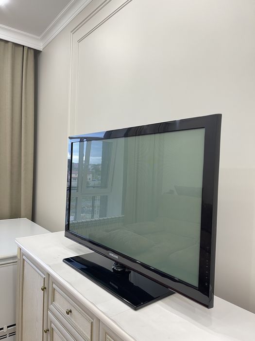 Телевизор Samsung в хорошем состоянии