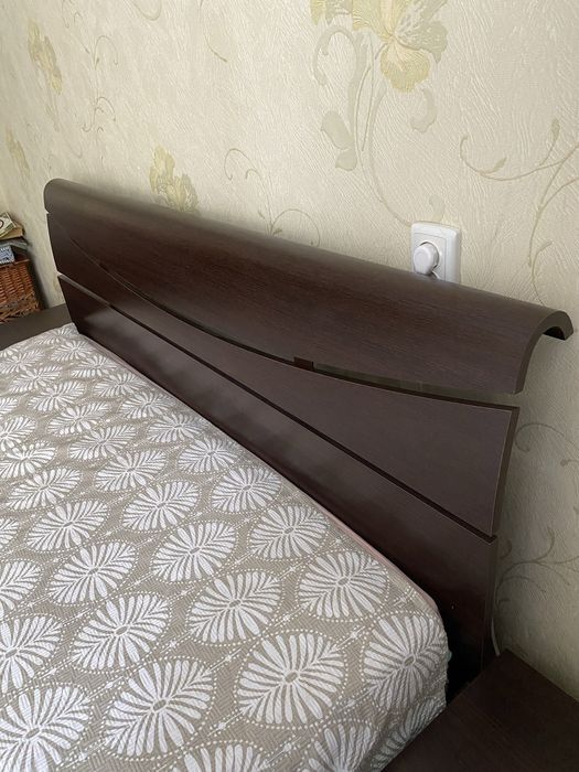 Спальная кровать