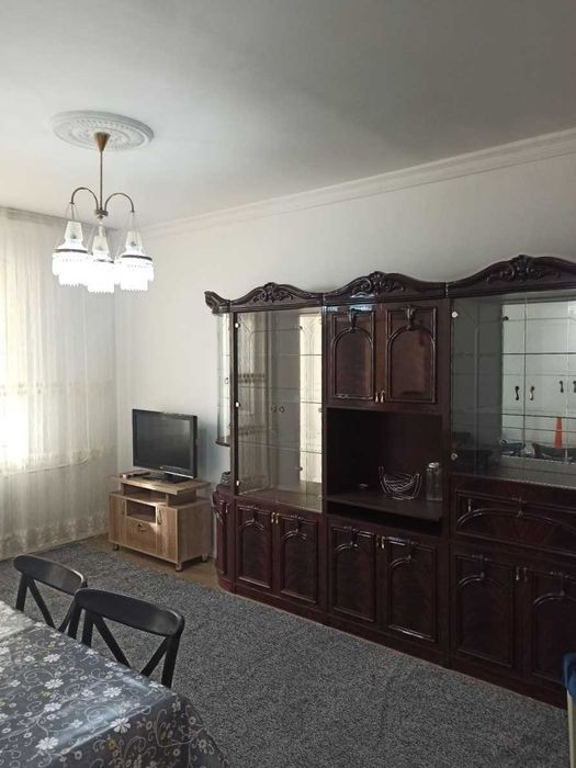 Буюк Ипак Йули. 1в2/1/5. Художники