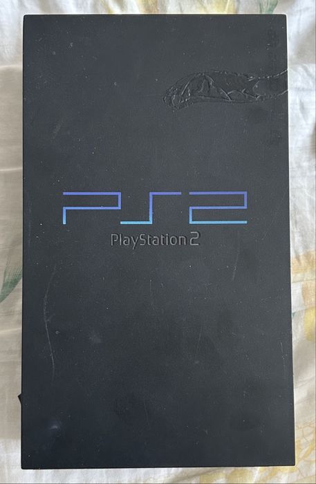 Playstation 2 с игри и 2 джойстика