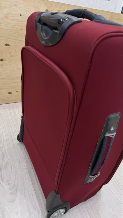 Чемодан продам за 10000 бу