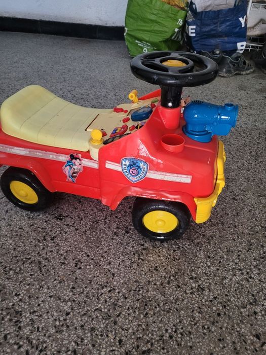 Кола за бутане с крачета