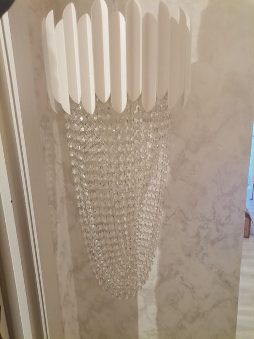 Люстра новая красивая