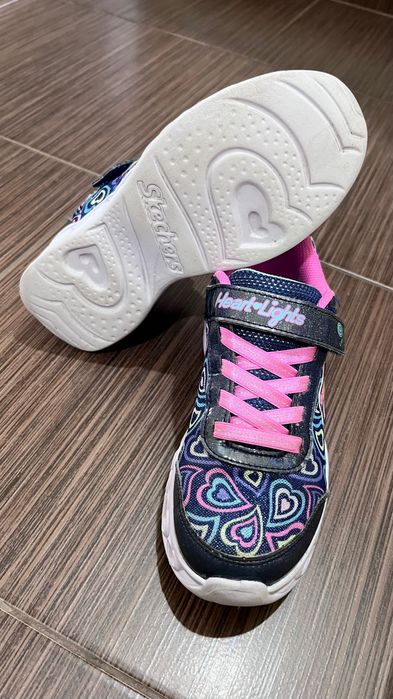 Skechers fete, Heart Lights Boogie Love cu LED, originali, mărimea 33