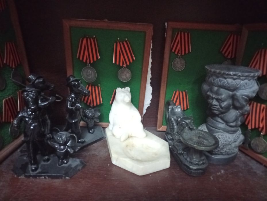 Статуэтки Сургут и силюминь