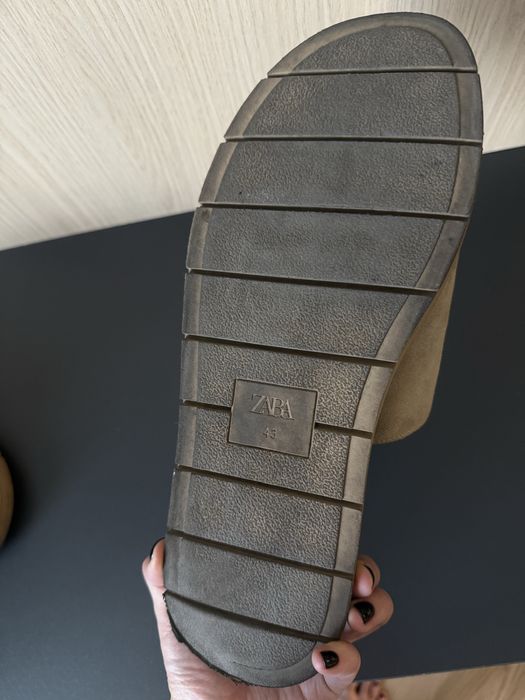 Мужские тапочки ZARA