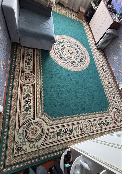 Продам б/у  ковер 3х5