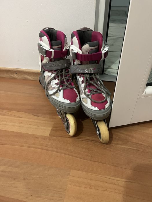 Role roz cu alb si gri