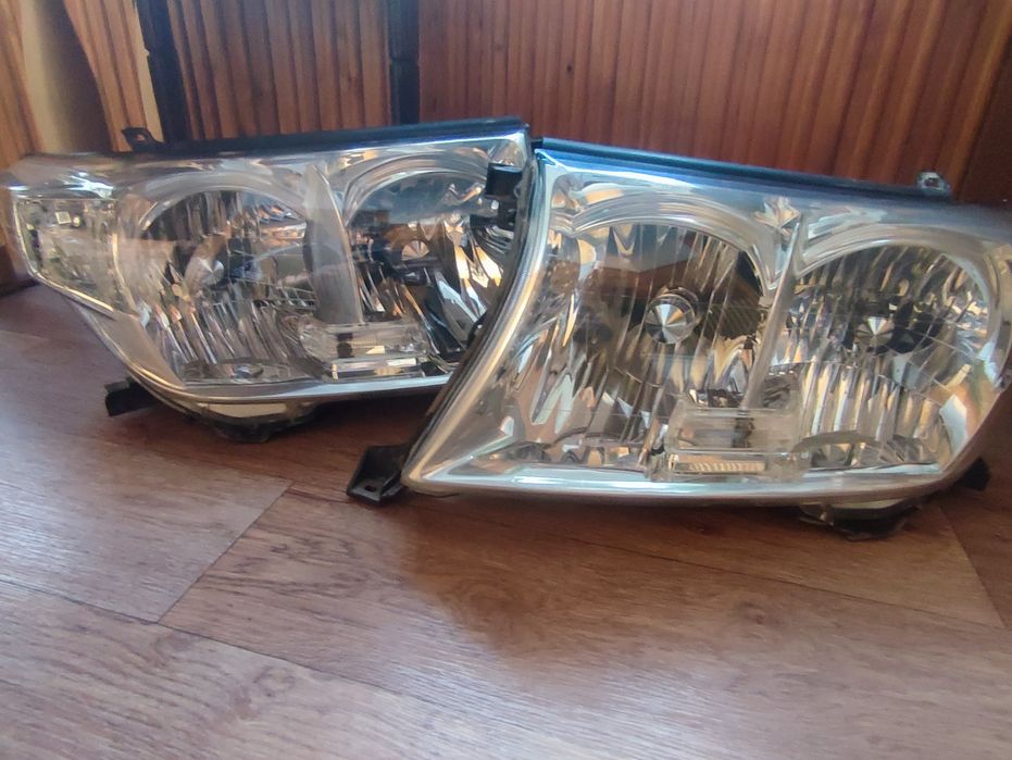 Фары Ленд Крузер 200