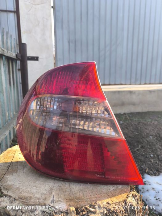 Продается задние фонари