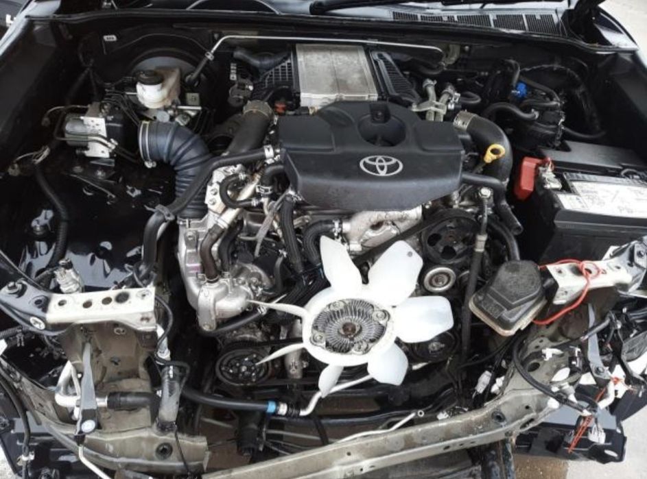 Dezmembrez Toyota Hilux Invincible 2020-2024 2.8 Automat