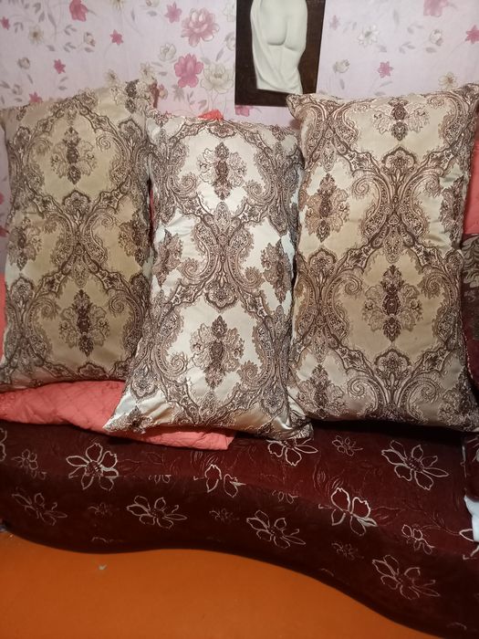 Продам постельное принадлежности, подушки