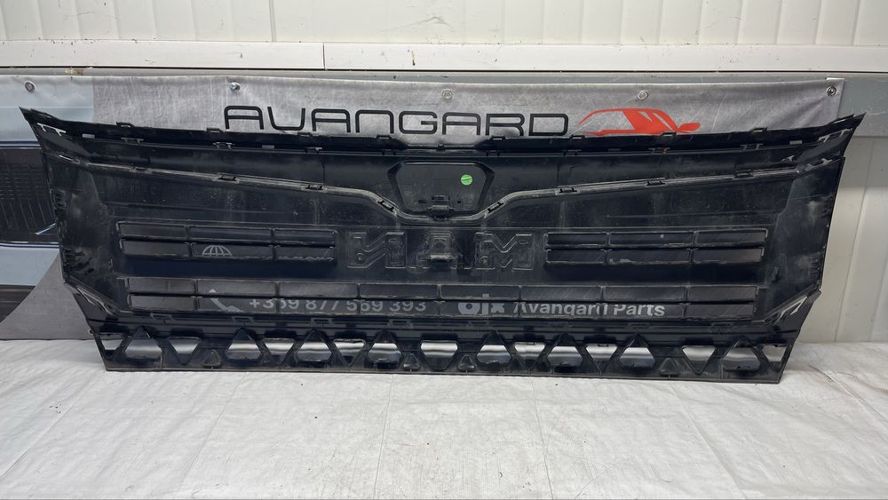 MAN TGE предна решетка