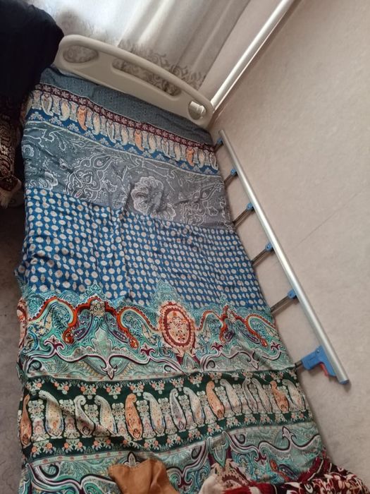 Продам медицинскую кровать.