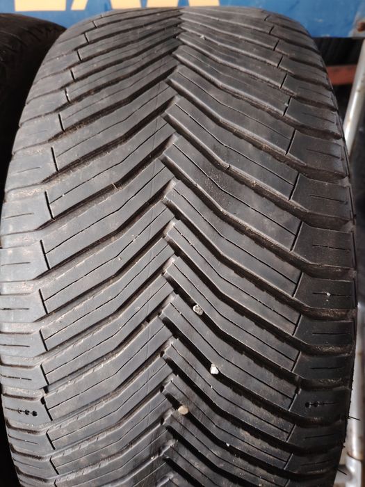 255/40 R20 Michelin Cross climate SUV DOT 2622 M+S