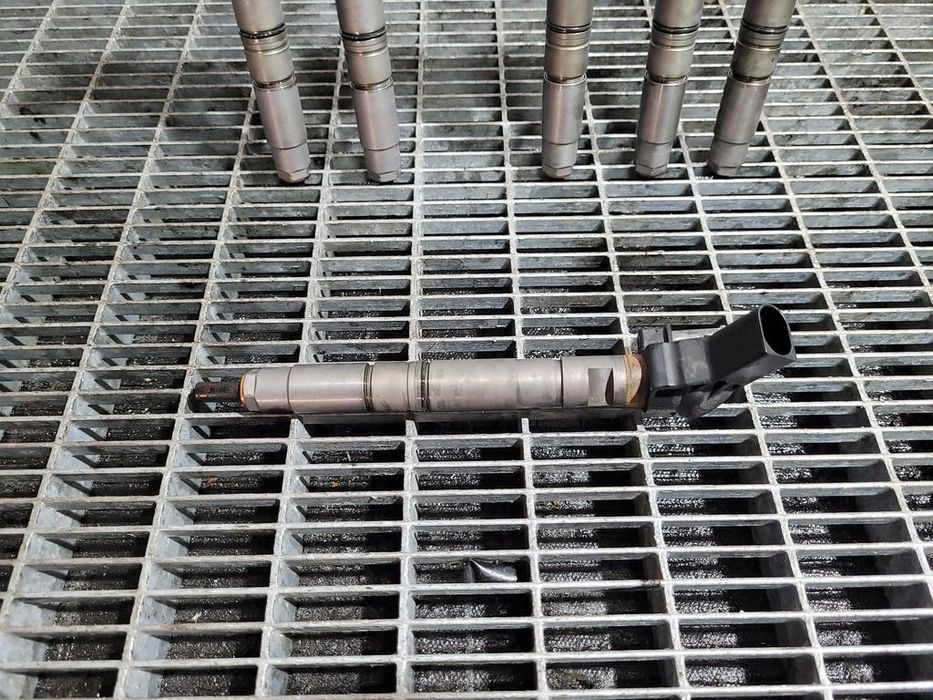 Injector Volkswagen Touareg 7P 3.0 TDI 2010 - 2014 204CP CASD (1109) Diesel 0445116023