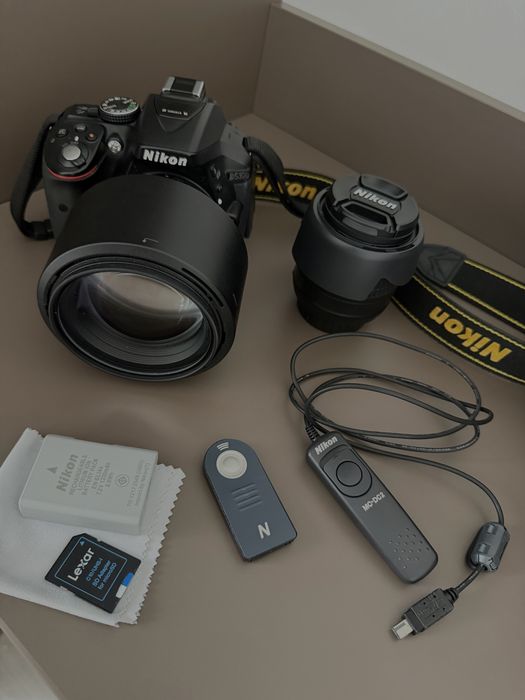 Nikon D5300 + 85mm f/ 1.4G Obiectiv + Set