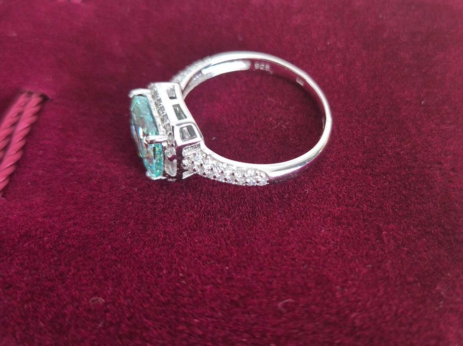 Inel din argint 925 cu piatră verde transparentă