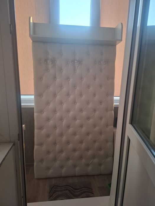 Прихожая с тумбой