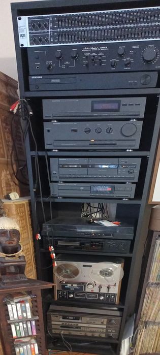 Linie Grundig din colectia personala, perfect funcțională, cu telecoma