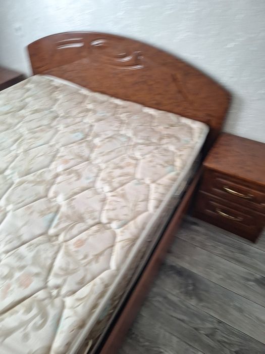 Кровать двуспальная