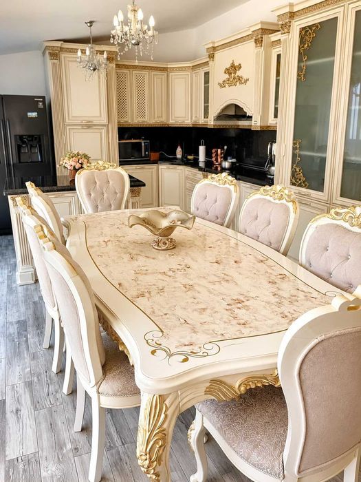 Masă dining premium + 8 scaune tapițate, stil baroc/clasic – stare impecabilă