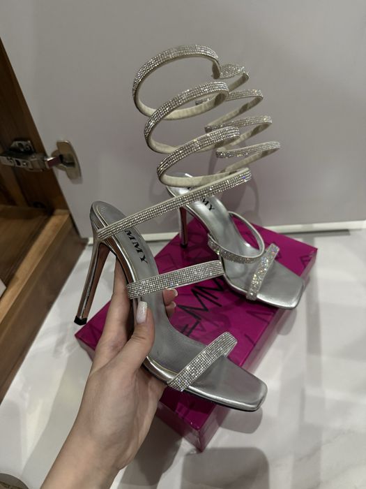 Эффектные каблуки на шпильке