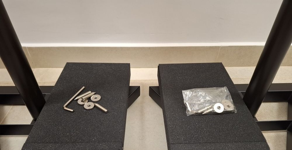 Standuri Omnitronic Mo 5/Ca noi/Paduri boxe/spike uri/